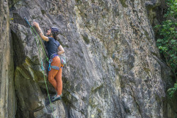 Zina beim Klettern im Ötztal
